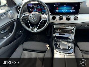 Mercedes E 300 - 12