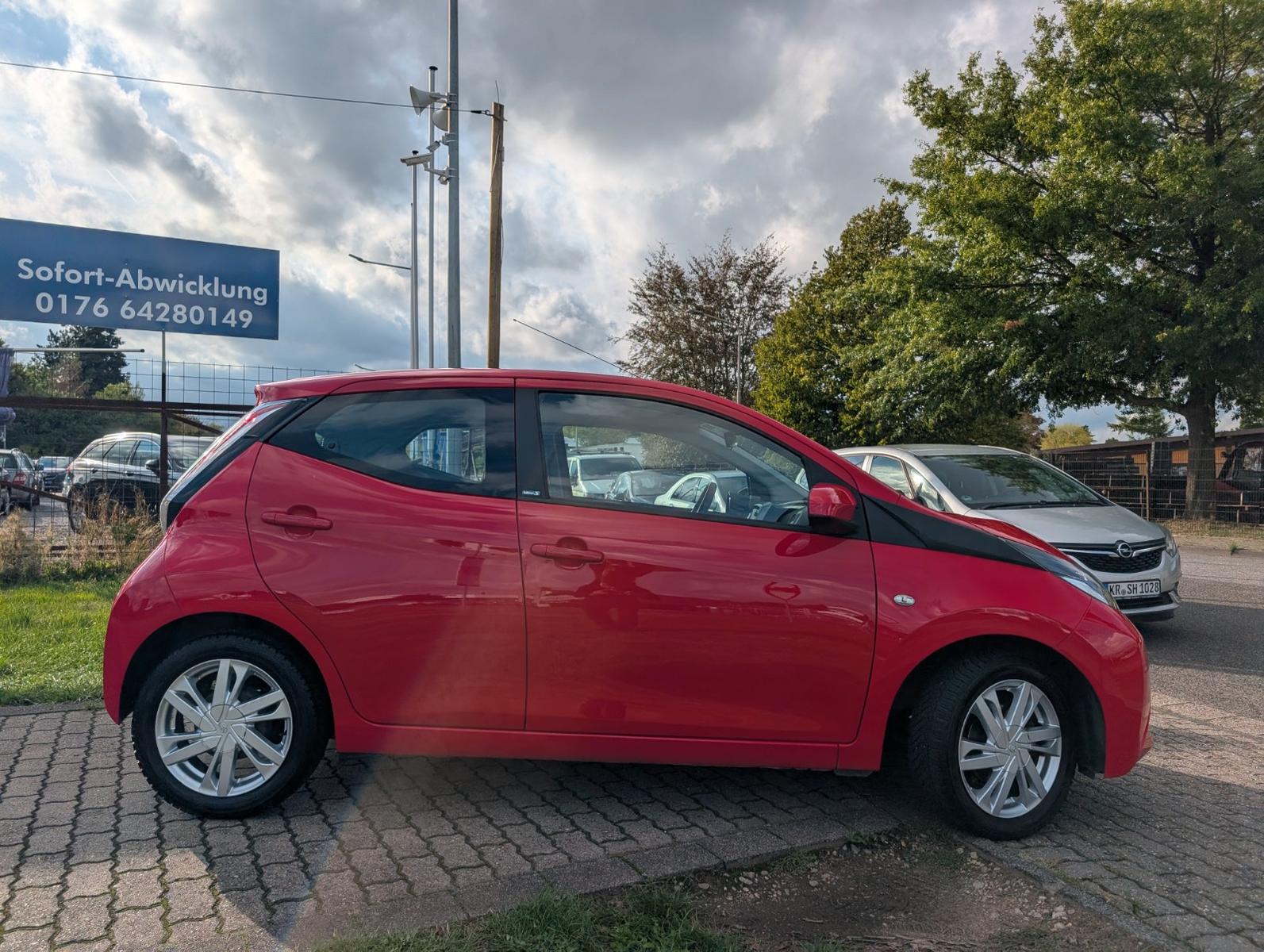 Toyota Aygo AYGO x-play Edition-S*KLIMA*KAMERA*TEMPOMAT