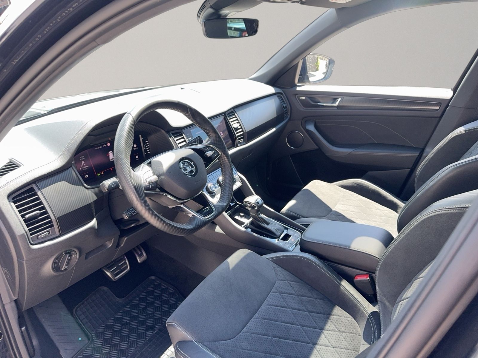 Kodiaq 2.0 TDI Sportline 4x4, AHK, Business Colu