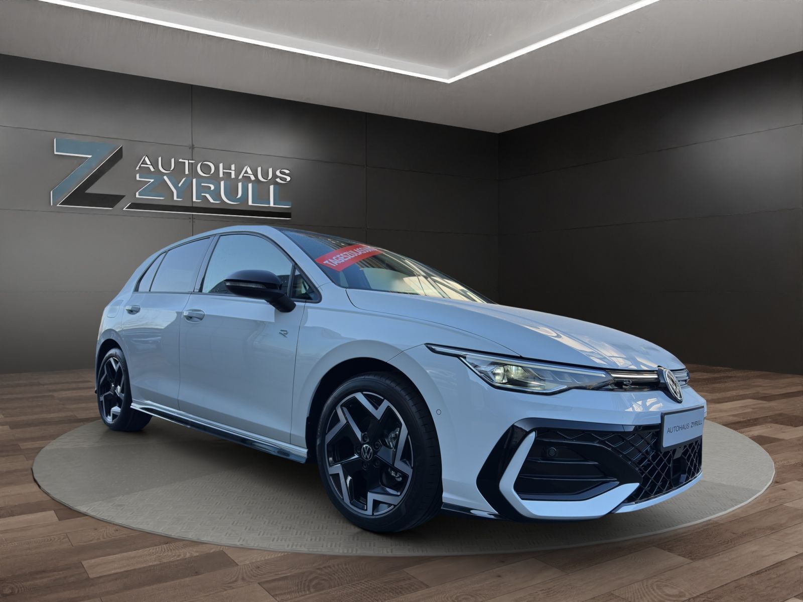 Volkswagen Golf VIII 1.5 eTSI R-Line HEADUP|LED|SPORT|KESSY imagem 3