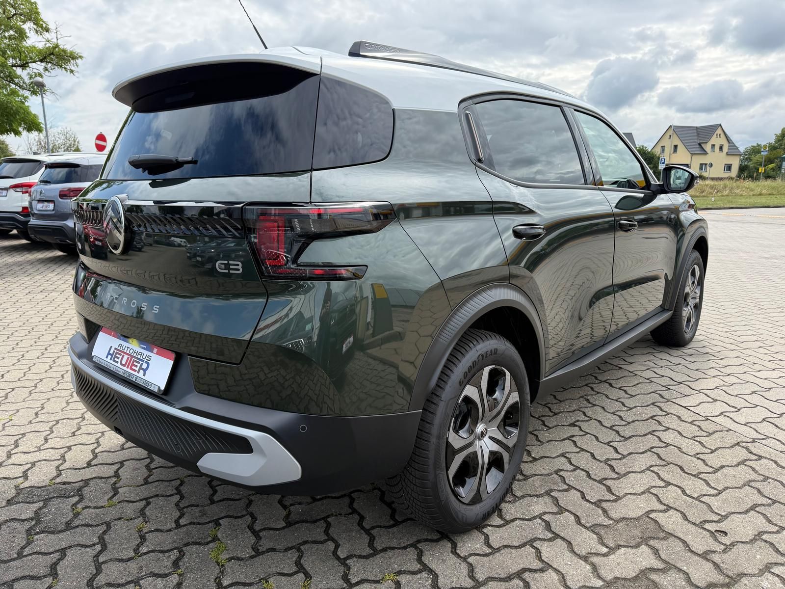 Citroën C3 Aircross Hybrid 145 PLUS imagem 3