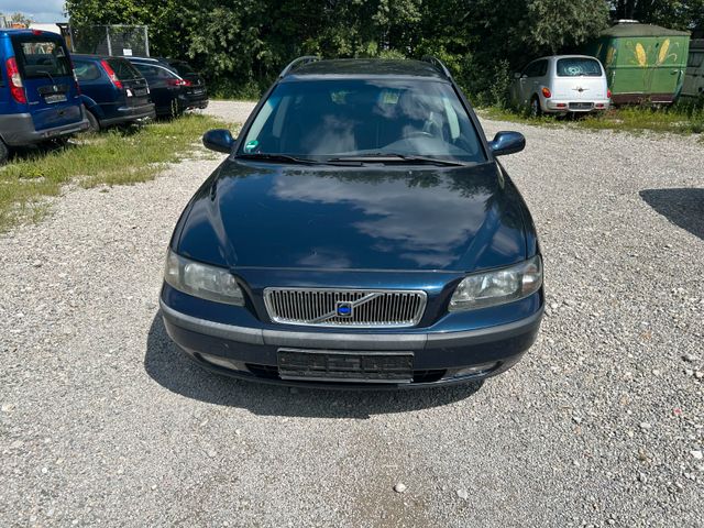 Volvo V70 2.4 Premium