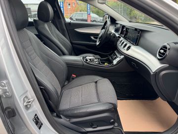 Mercedes E 220 - 11