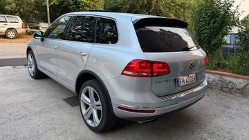Volkswagen Touareg - 5