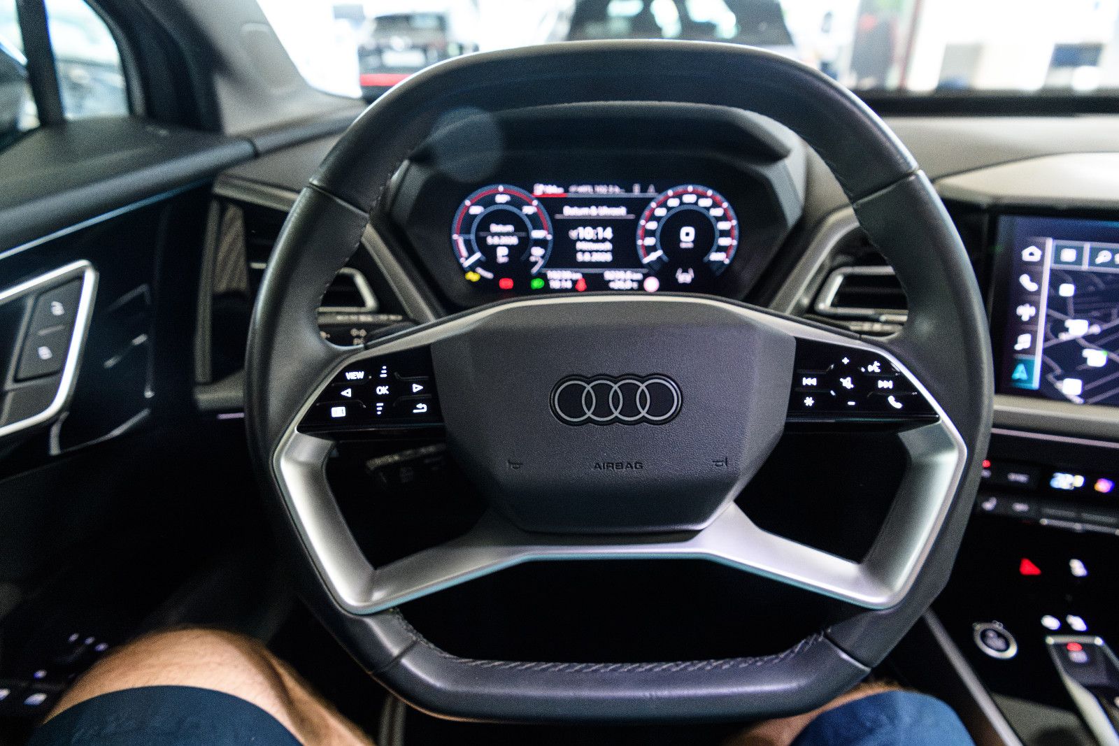 Fahrzeugabbildung Audi Q4 e-tron 45 quattro S-Line MATRIX/RFK/NAVI/