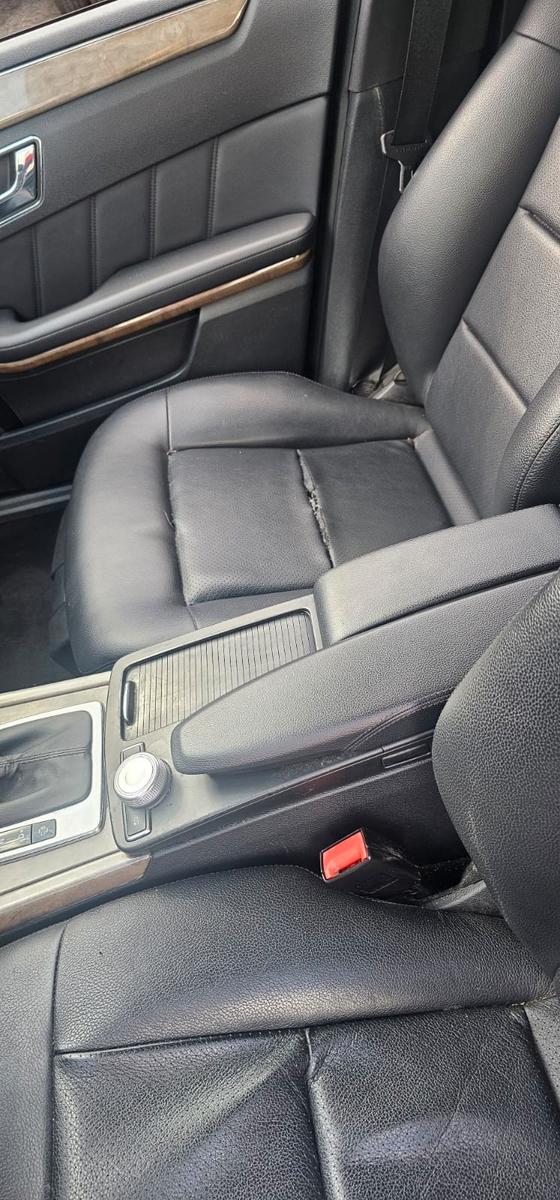 Mercedes-Benz E200 2011 — photo 6