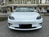Tesla Model 3 Standard RWD mit Anhängerkupplung - Tesla Model 3 Gebrauchtwagen in München