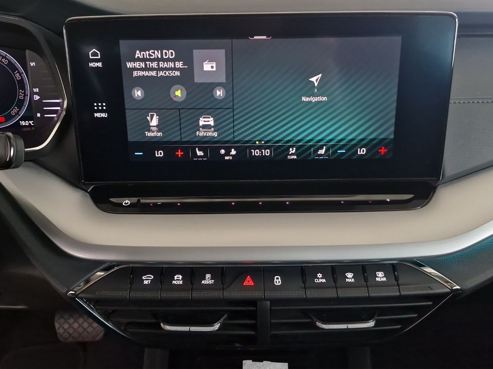 Fahrzeugabbildung SKODA Octavia Combi Ambition DSG ACC KLIMA LED