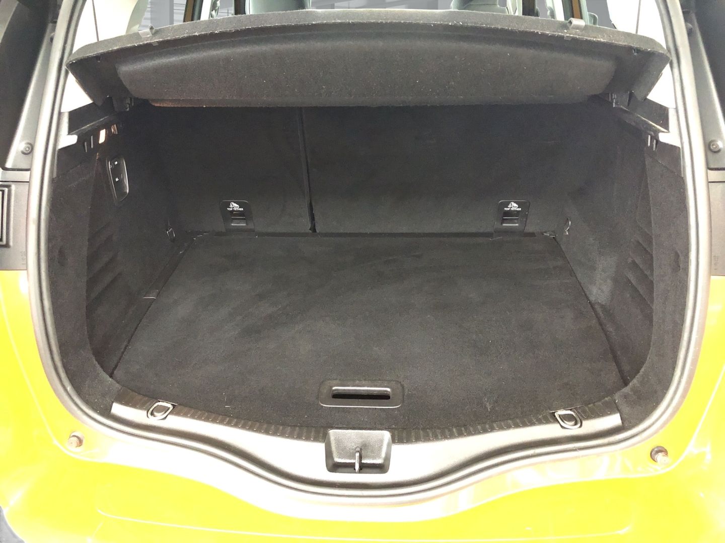 Fahrzeugabbildung Renault Scenic IV Intens Energy 1.2 TCe 115 Navi LED Dyn
