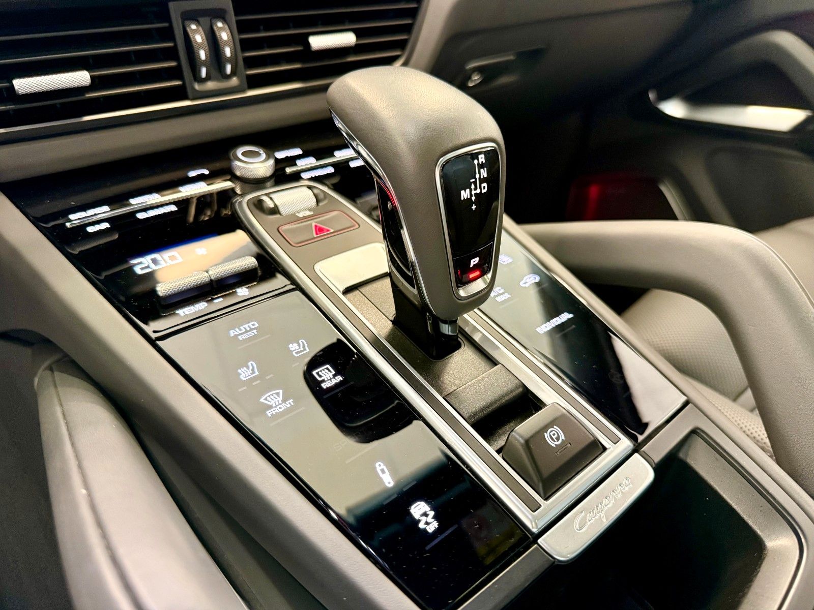 Fahrzeugabbildung Porsche Cayenne Coupe Turbo S E-Hybrid APPROVED / PTS