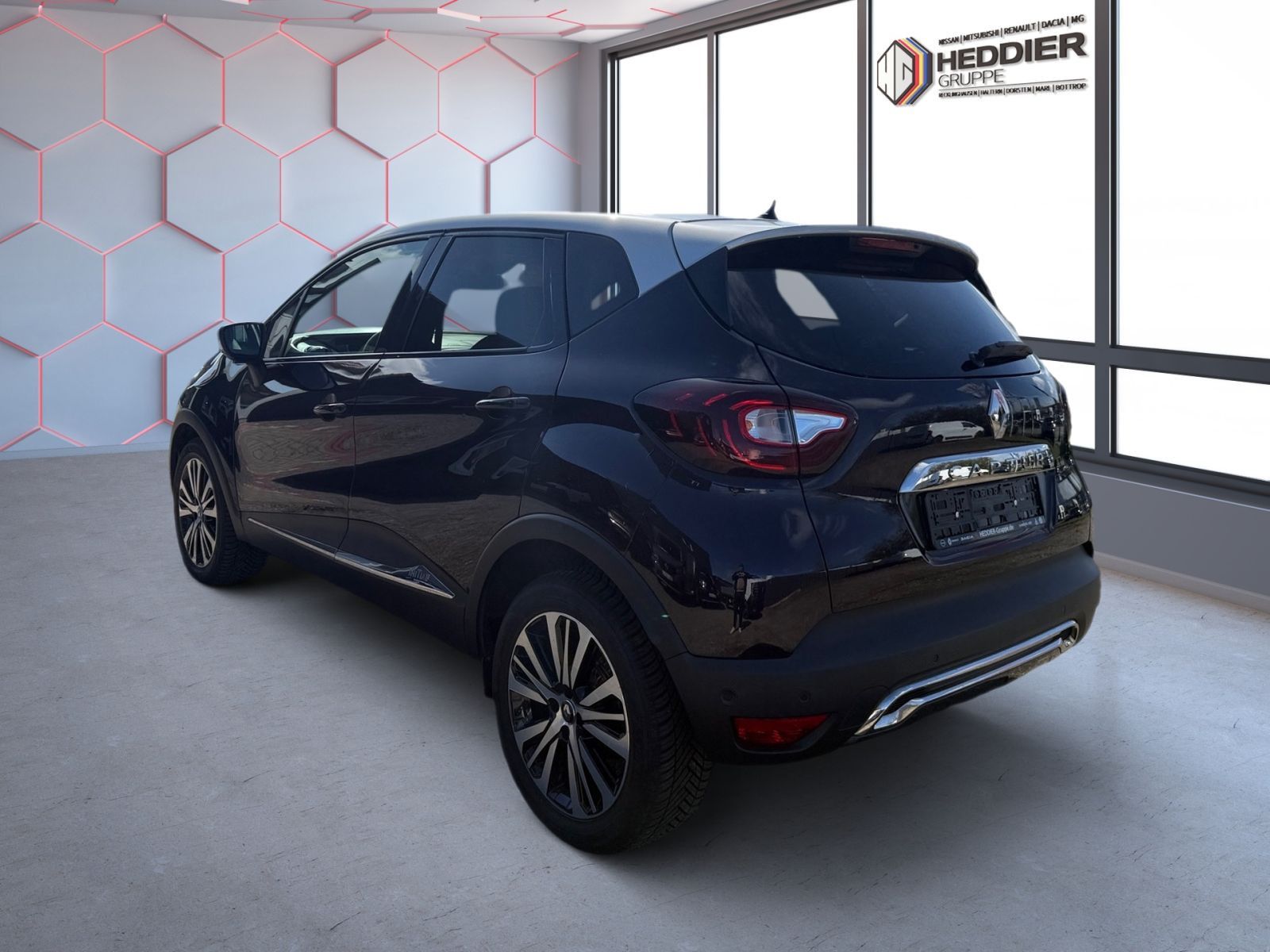 Fahrzeugabbildung Renault Captur 1.2 AT Initiale Paris ENERGY *GJR*BOSE*LE