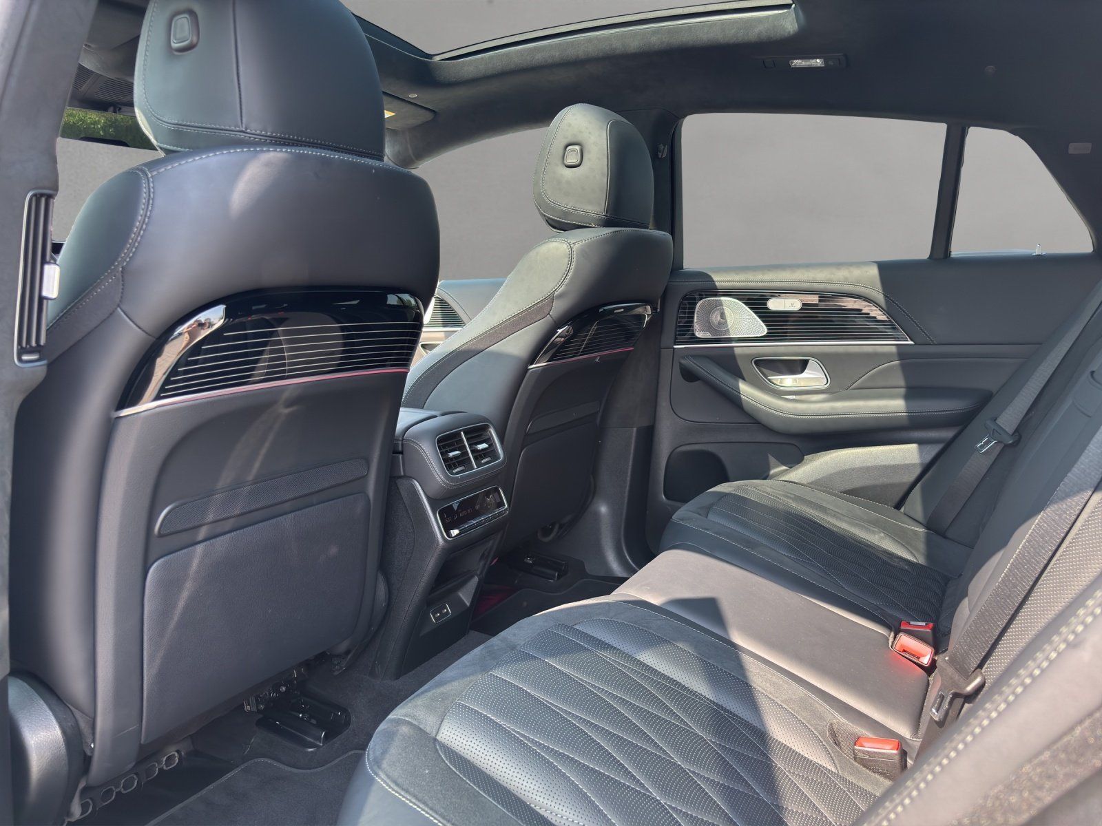 Fahrzeugabbildung Mercedes-Benz GLE 53 AMG Cpé Prem+ DISTRO Standhz AHK Perf.AGA