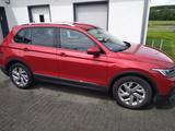 Volkswagen Tiguan 1.5 TSI Modell ACTIVE Abstandstempomat - Volkswagen Tiguan: Modell