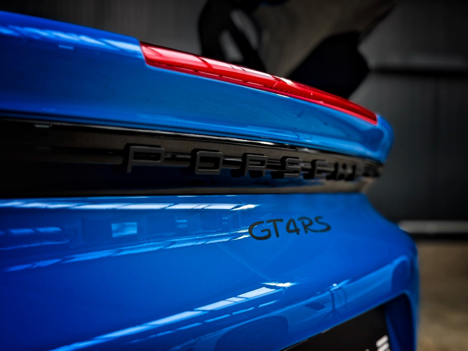 Fahrzeugabbildung Porsche Cayman GT4 RS