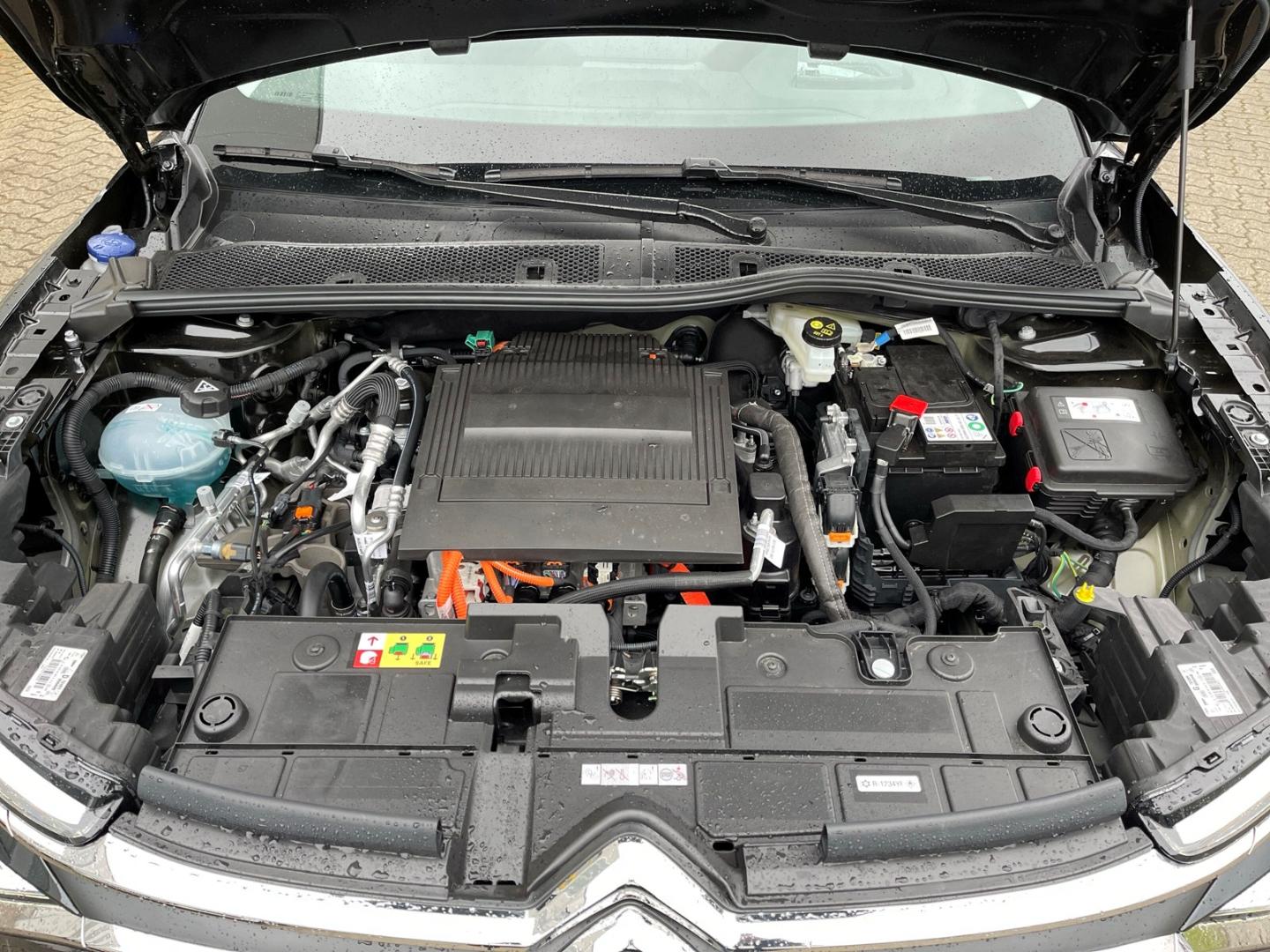 Citroën e-C4 Shine Totwinkelassistent ACC Navi Apple Car