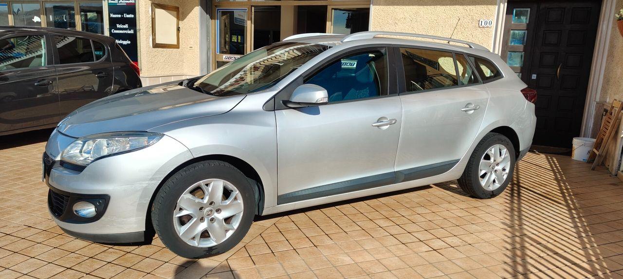 Renault Megane 2013 — interior