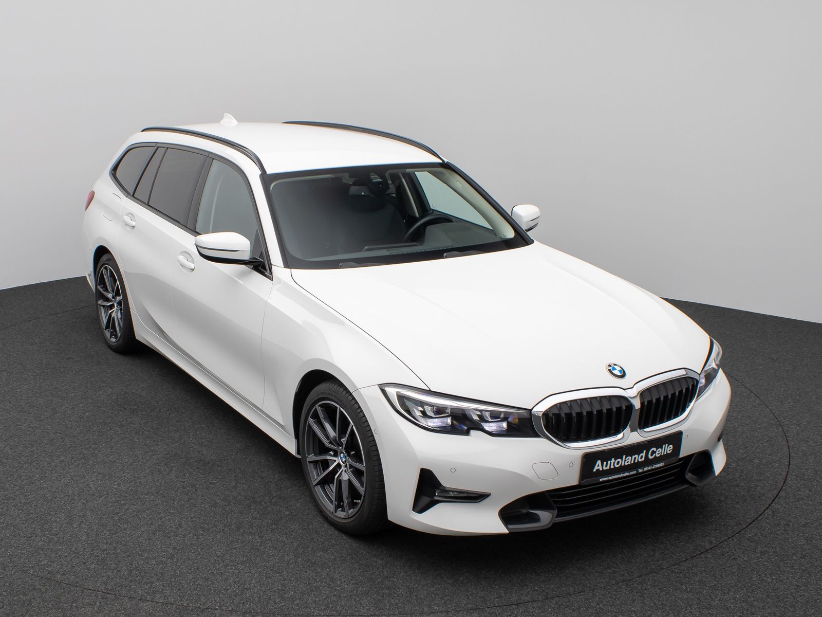 Fahrzeugabbildung BMW 320d Sport Line Kamera DAB HiFi DrivAssist Alarm