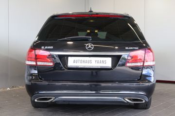 Mercedes-Benz E 220 T Avantgarde FRONT+ILS+GSD+AHK