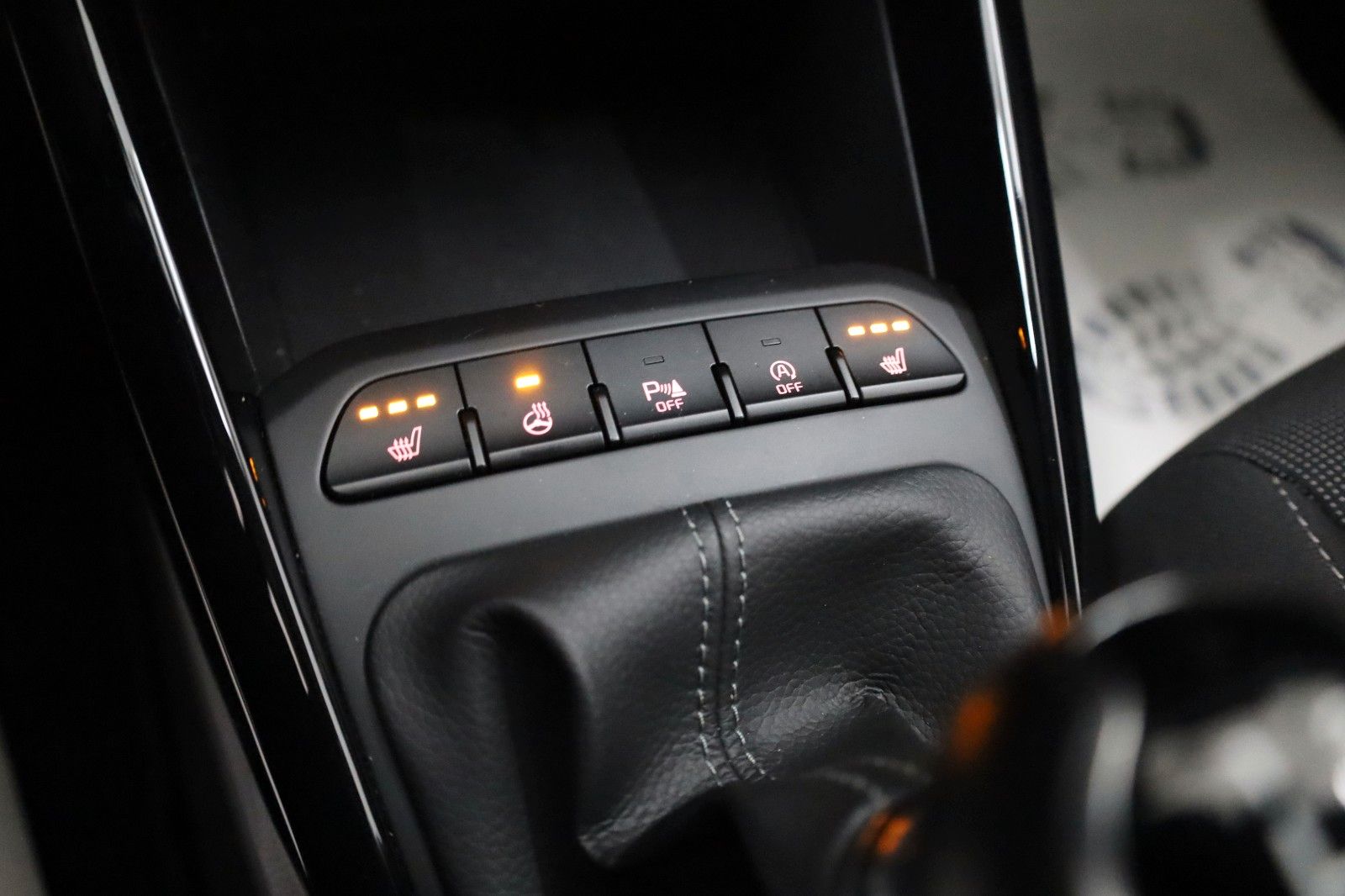 Fahrzeugabbildung Kia Rio Dream Team,Navi,Kamera,SH,8fach bereift