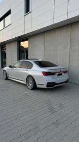 BMW 730d MPaket/ serv.Neu/ Gar.Neu/ TÜV neu/ Massage - BMW 730 von privat