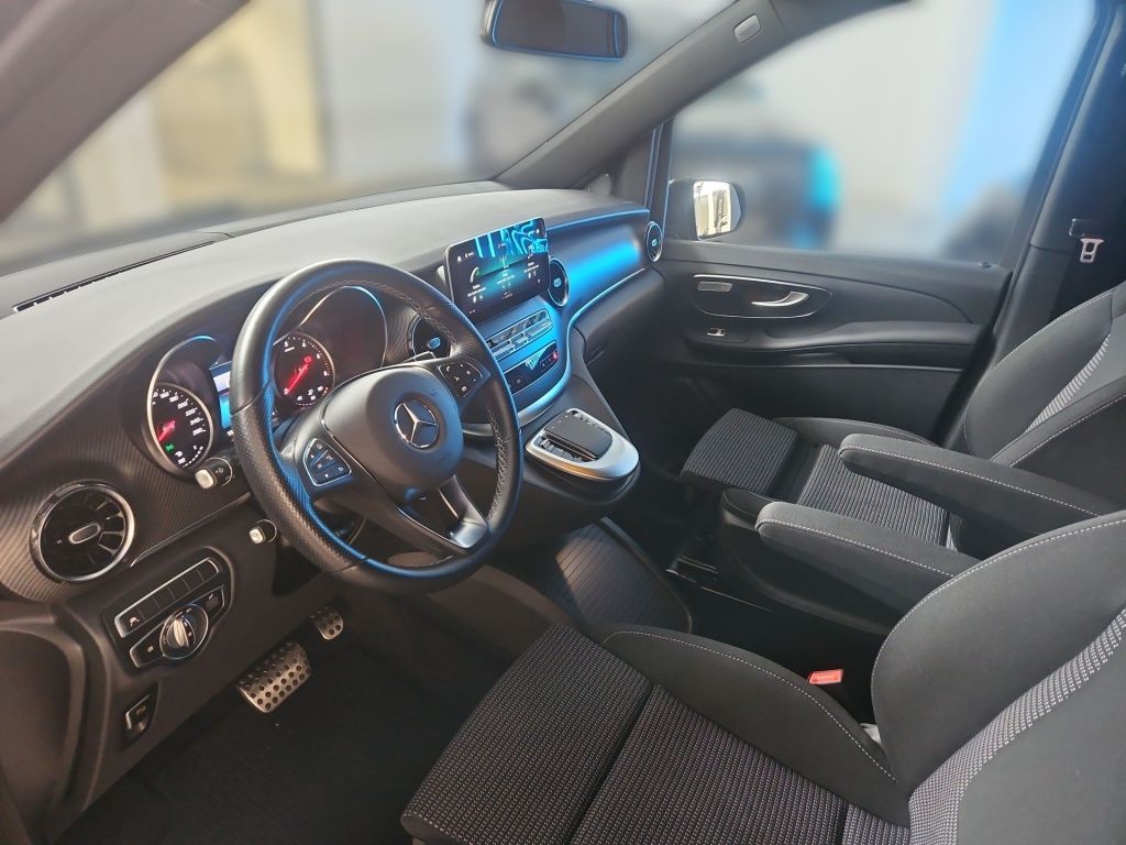 Fahrzeugabbildung Mercedes-Benz V 250 d Edition lang AMG 7 Sitze Standhz AHK LED