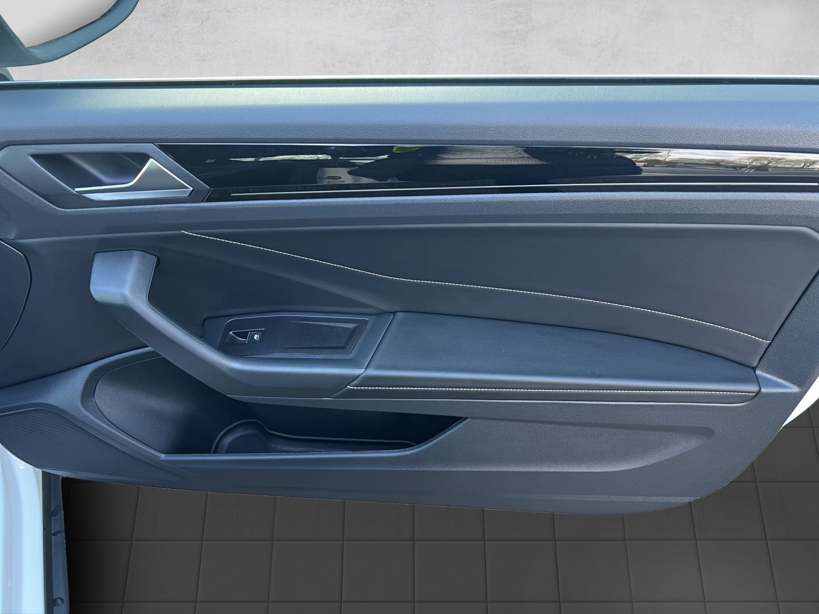 T-Roc Cabriolet R-Line 1.5 l TSI DSG AHK*Navi*Ka