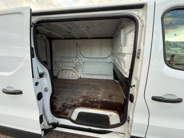 Renault Trafic - 12