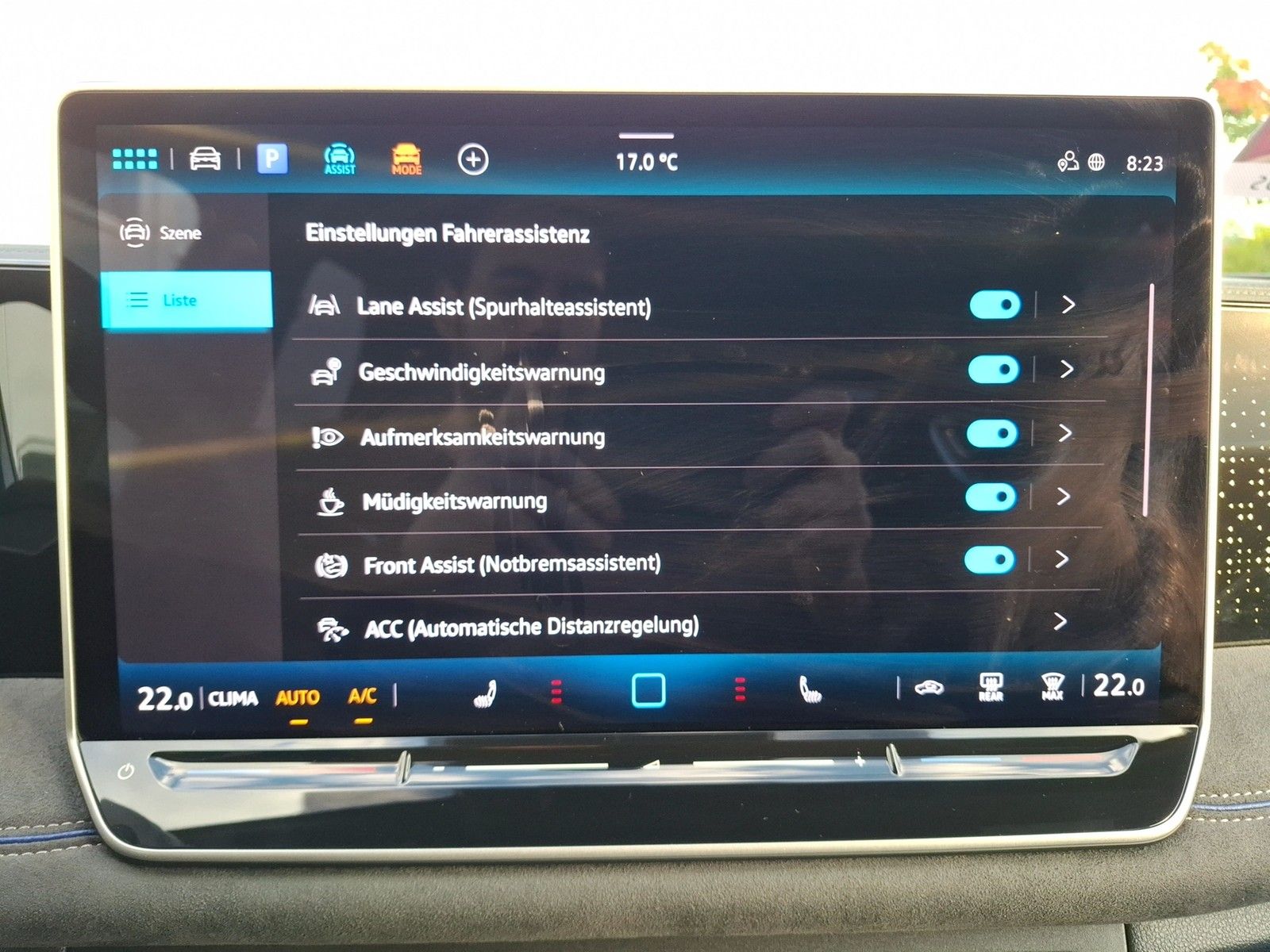 Fahrzeugabbildung Volkswagen Tiguan TDI R-Line DSG 4M Standhzg. Matrix Navi A