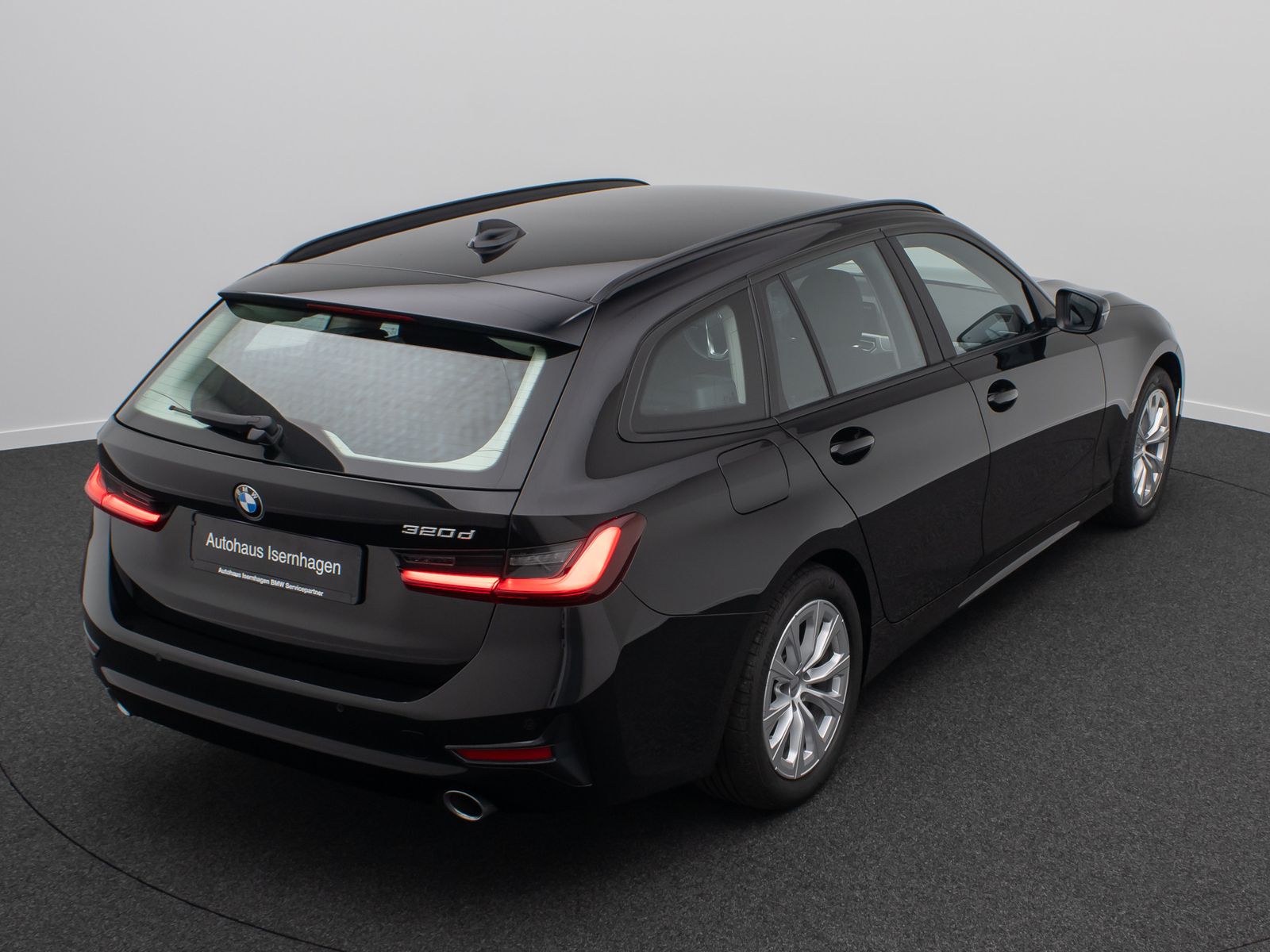 Fahrzeugabbildung BMW 320d DAB CockPitPro PDC DrivingAssist Alarm LED