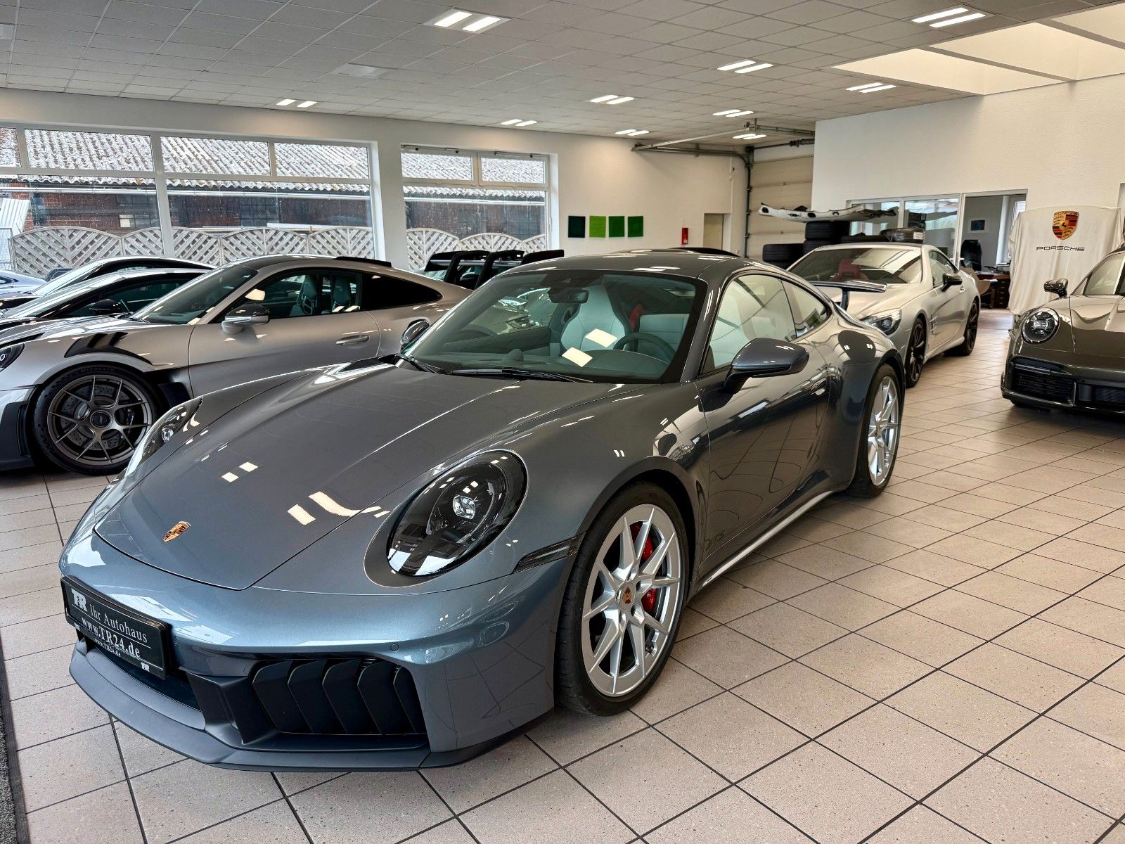 Fahrzeugabbildung Porsche 911 992.2 Carrera GTS AERO-Kit / LIFT / 18-Wege