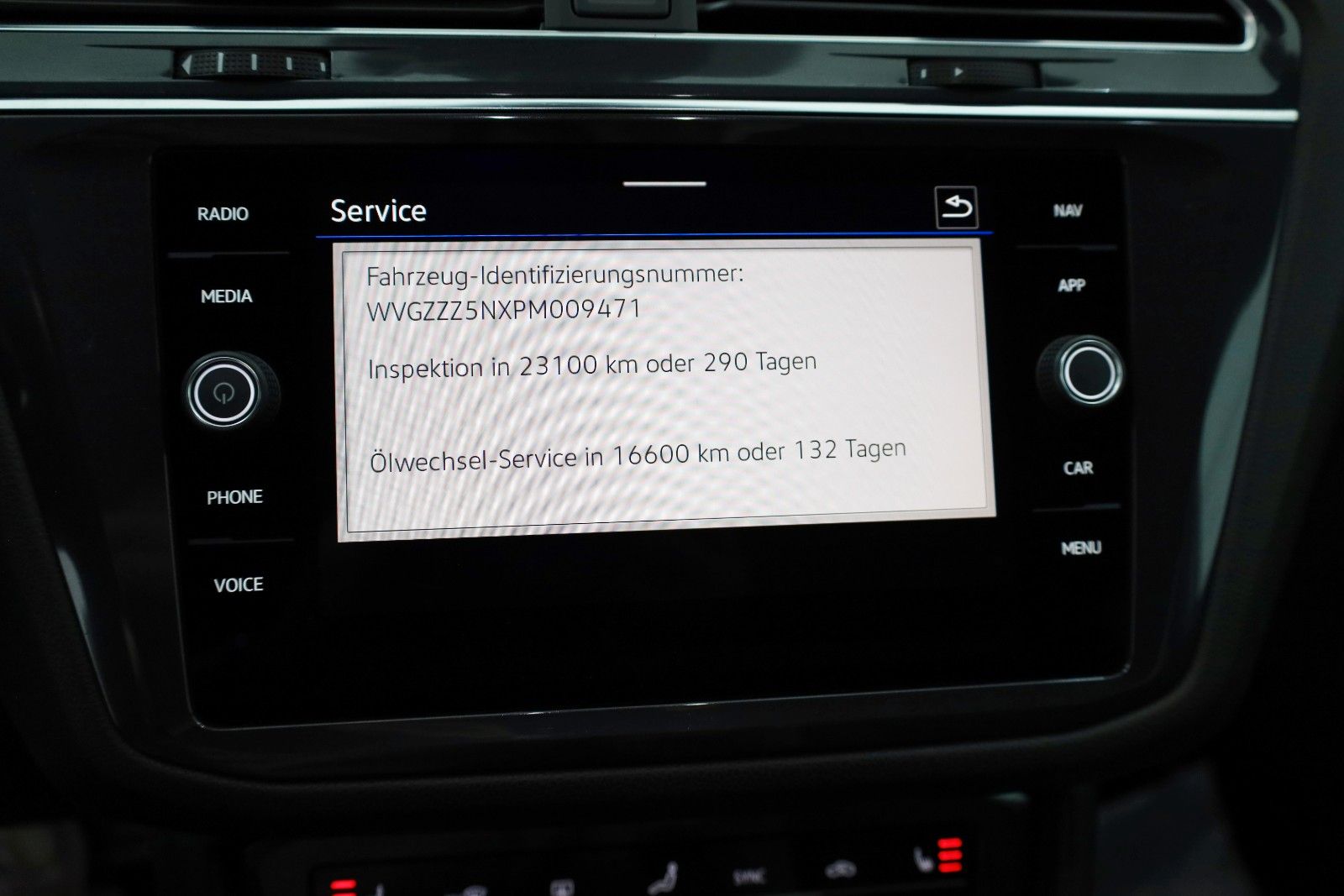 Fahrzeugabbildung Volkswagen Tiguan Allspace R-Line 4M LED,Navi,PDC,AHK