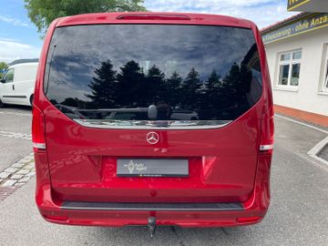 Mercedes V 220 - 4