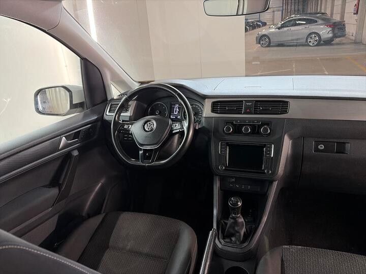 Fahrzeugabbildung Volkswagen Caddy Maxi TRENDLINE TDI NAVI GRA 5-SITZE