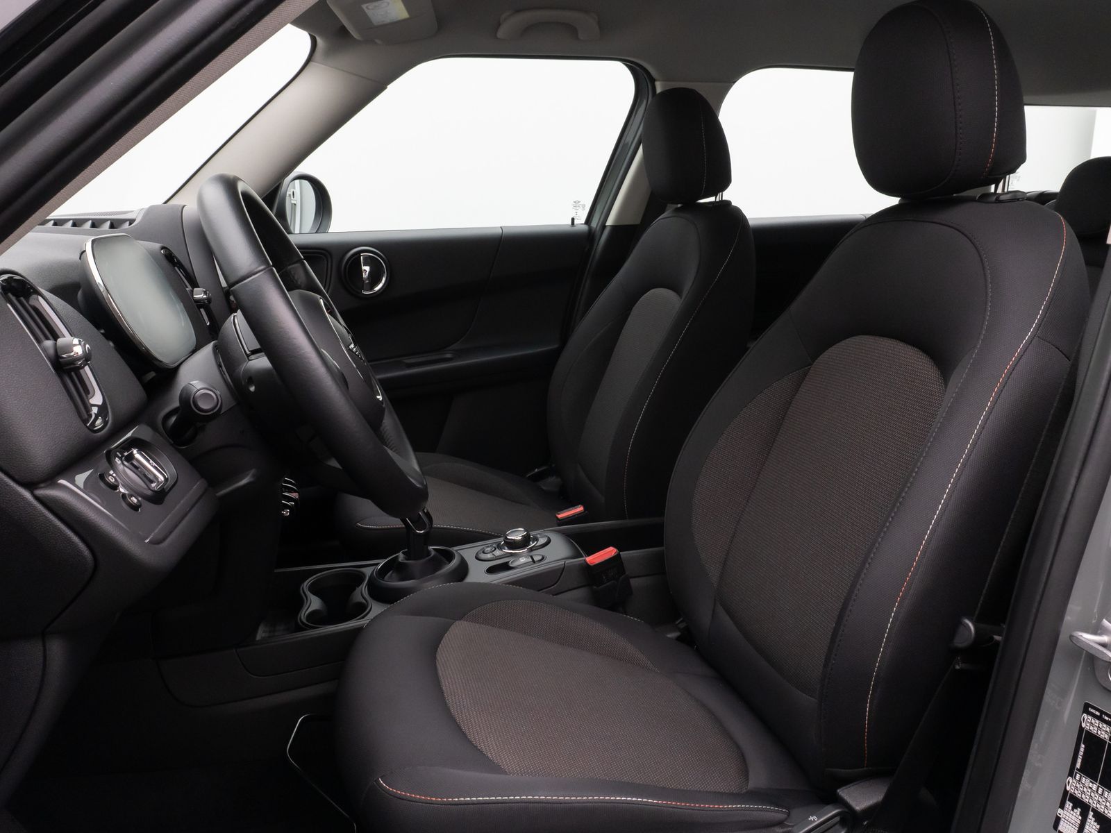 Fahrzeugabbildung MINI One Countryman Essential Trim Kamera AHK LED