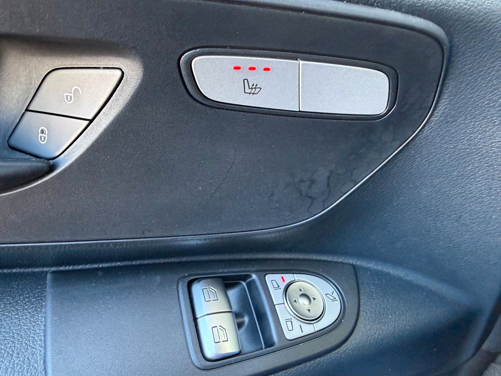 Fahrzeugabbildung Mercedes-Benz Vito 116 CDI AHK2,5to Klima Kamera SHZ