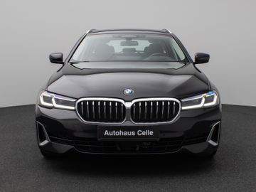 Fahrzeugabbildung BMW 530d LuxuryLine Pano Kamera Laser HUD DAB HiFi