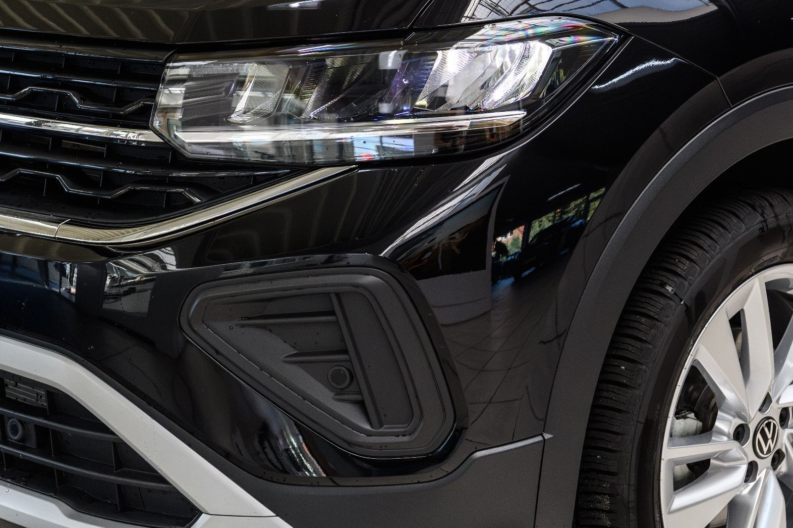 Fahrzeugabbildung Volkswagen T-Cross 1.0 TSI DSG 85 kW Energy+AHK+Kamera+Navi