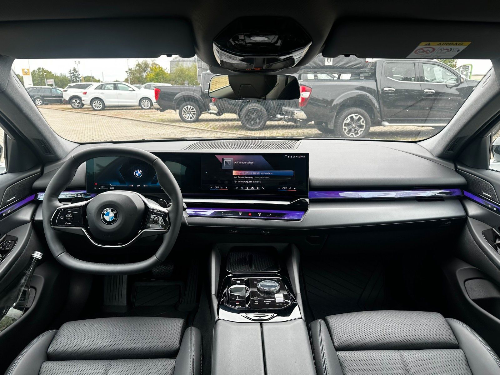 Fahrzeugabbildung BMW 520d Limo Aut. LC+ adLED Kamera H/K Leder SHZ