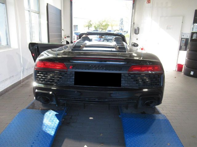 R8 Spyder V10 PERFORMANCE 5.2 FSI RWD LED+RAUTE+