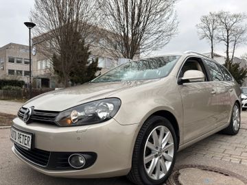 Volkswagen Golf - 1