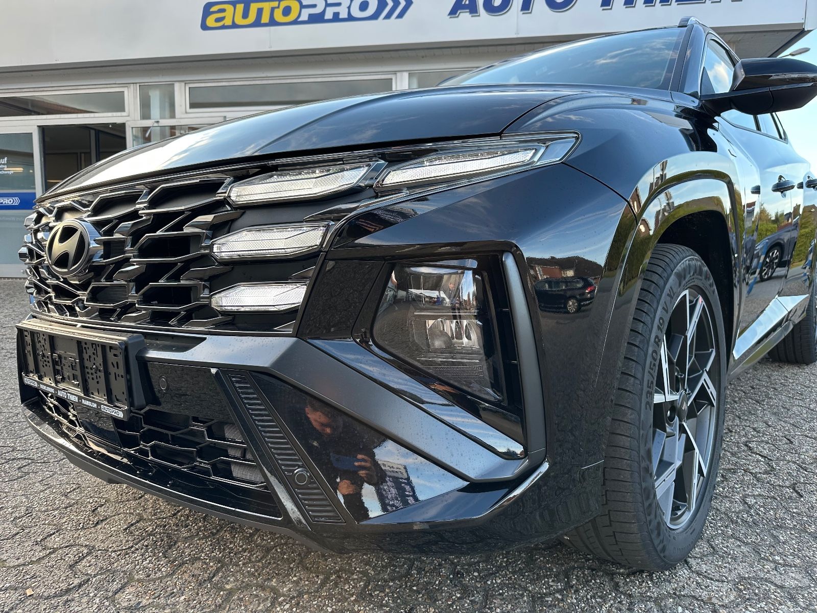 Fahrzeugabbildung Hyundai Tucson N-Line 1.6 T-GDi DCT Navi/Pano/ACC/Shzg.