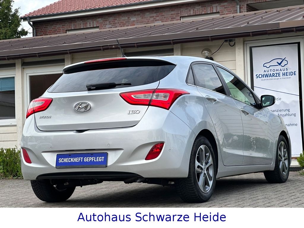 HYUNDAI i30 – Vorschaubild 12