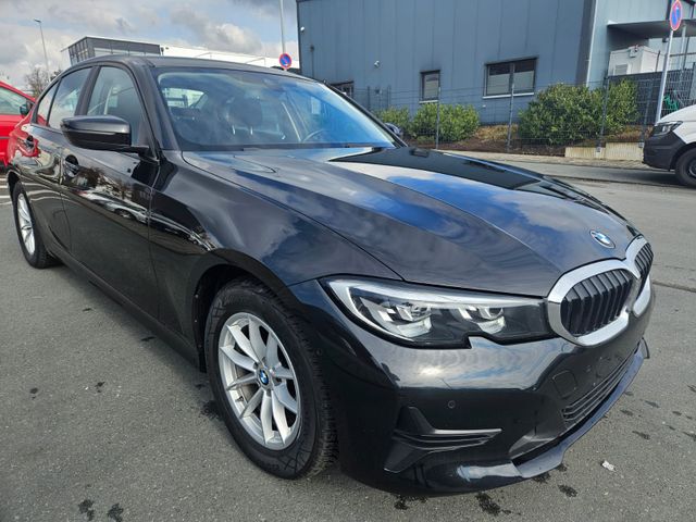 BMW 318D ADVANTAGE * NAVIGATION * ALU * LED