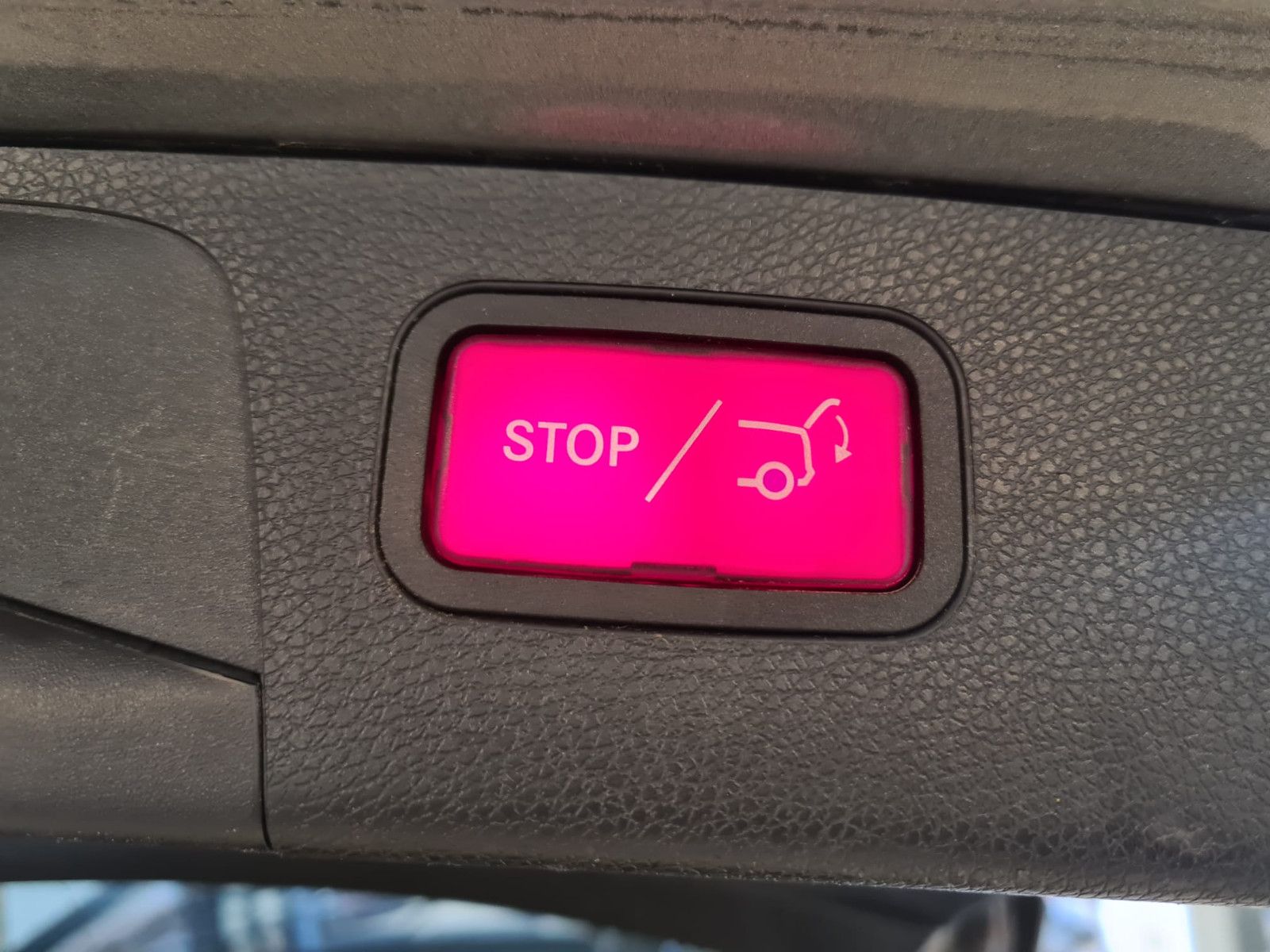 Fahrzeugabbildung Mercedes-Benz E 400 T-Modell 4Matic/ Multibeam / AHK / AMG