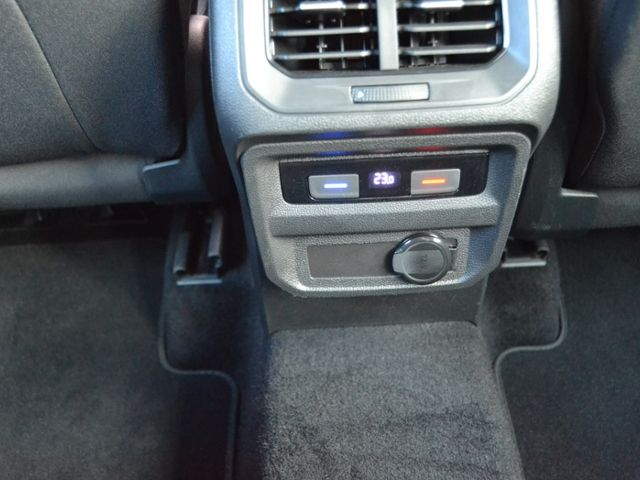 Tiguan 2.0 TDI DSG Elegance AHK/MATRIX/19-ZOLL/N