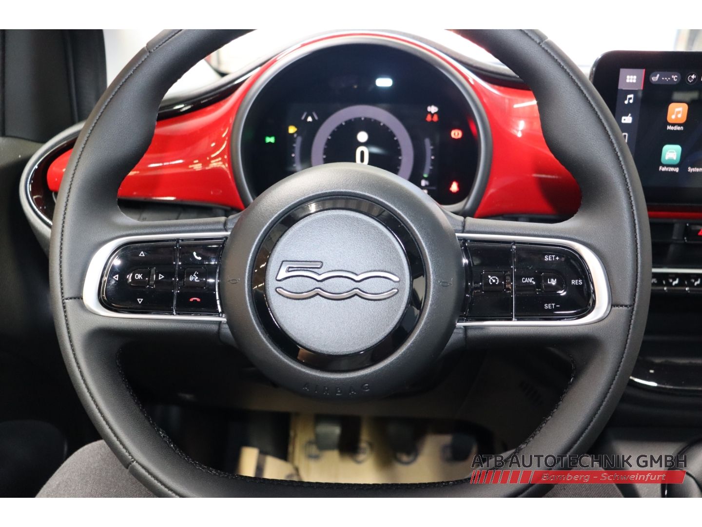 Fahrzeugabbildung Fiat 500C Hybrid 1.0l 48 kW ICON Komfortpaket