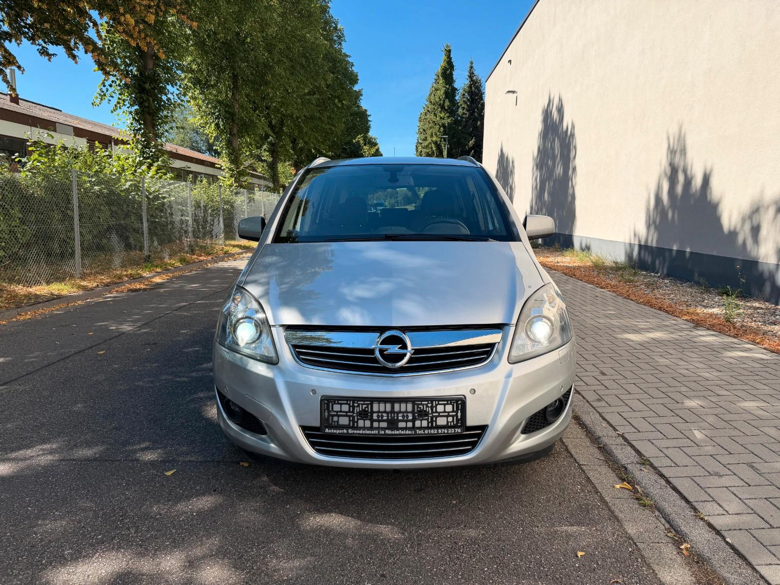 Opel Zafira B Family Plus 7 Sitzer Klima Euro5 Xenon