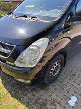 Hyundai H-1 Starex