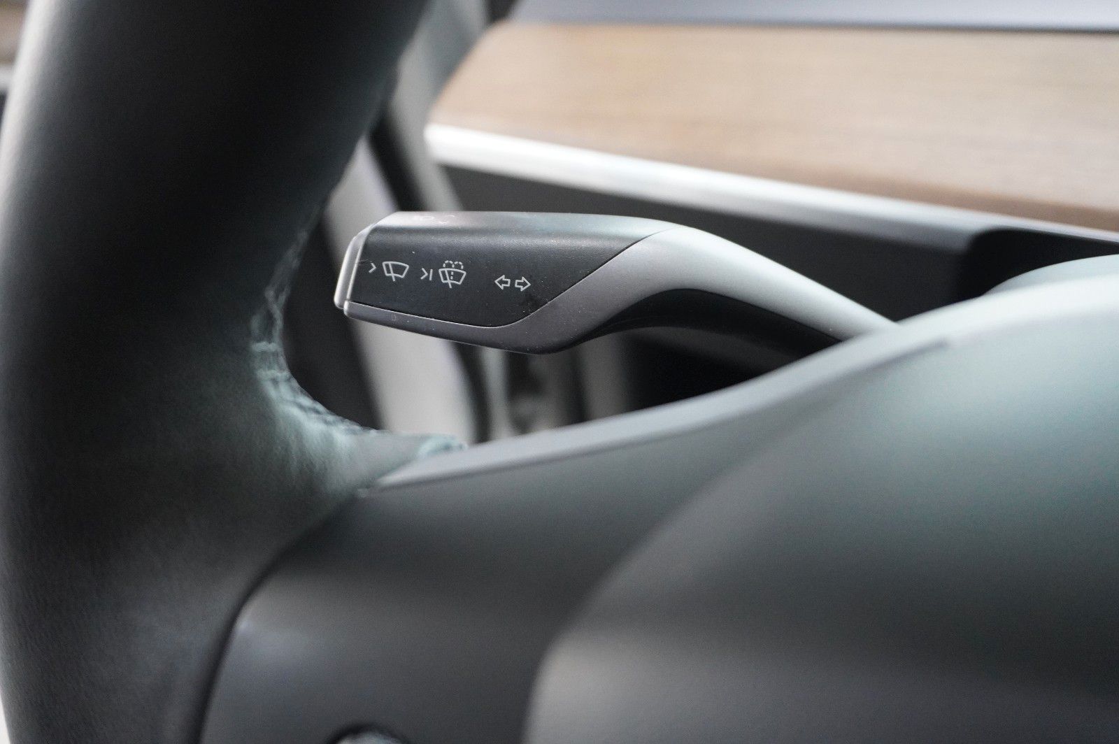 Fahrzeugabbildung Tesla Model 3 LONGRANGE DUAL-MOTOR NAVI/KAMERA/DAB/AMD