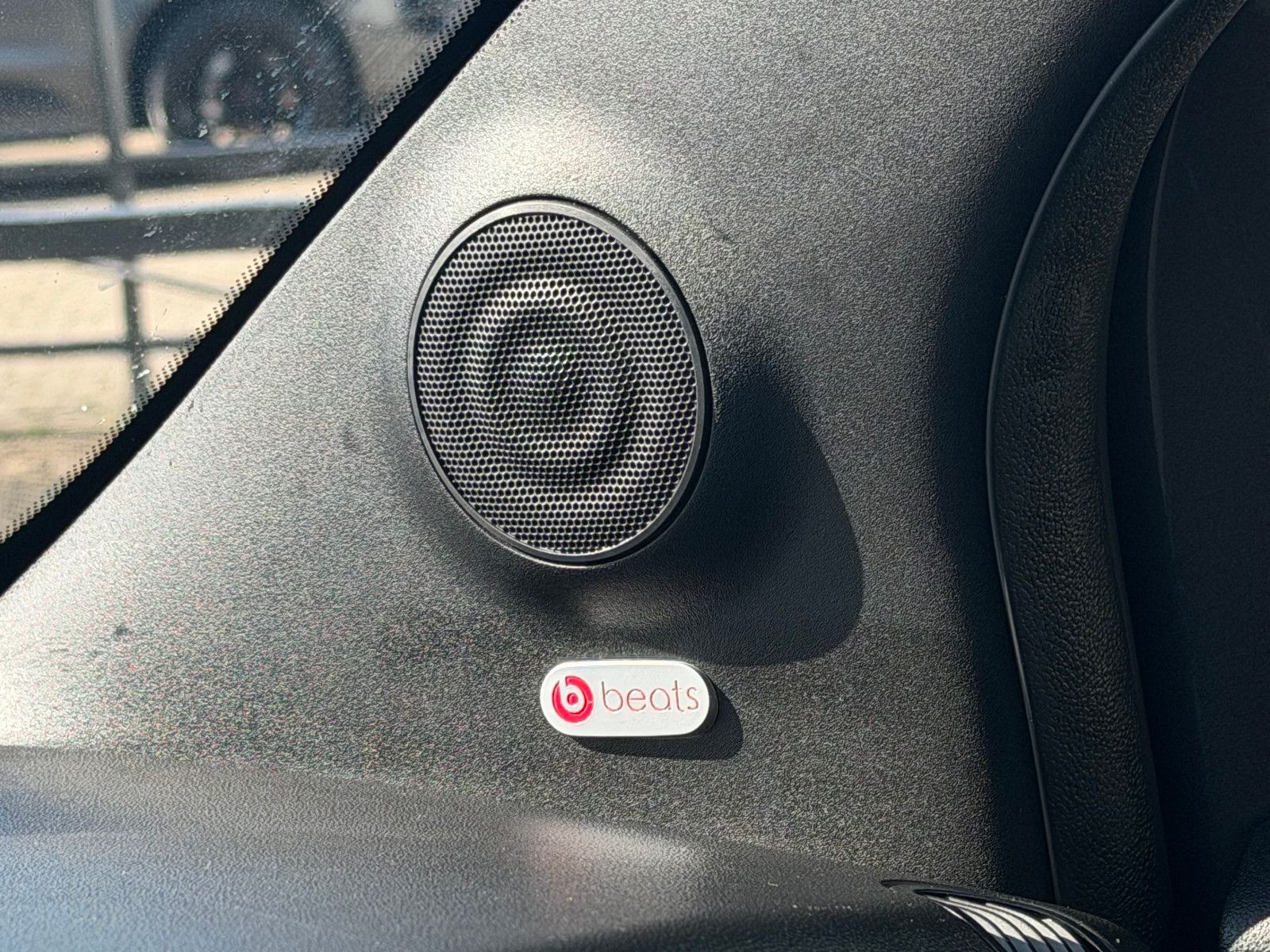 Fahrzeugabbildung Fiat Abarth 695Competizione/CARBON-SITZE/CARBON/BEATS